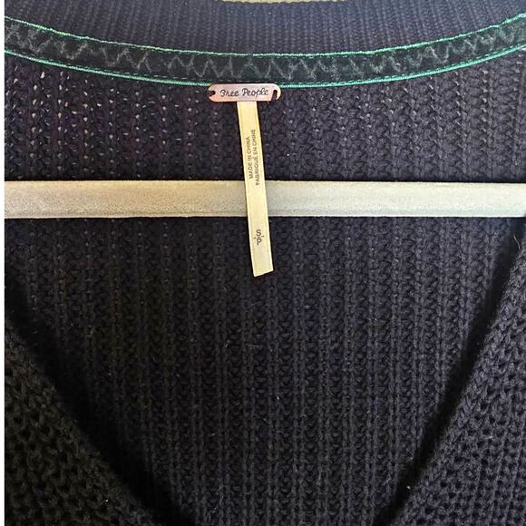 Free People Damsel Cable Knit Bell-Sleeve Black Cropped Boho Pullover Sweater - Picture 6 of 7